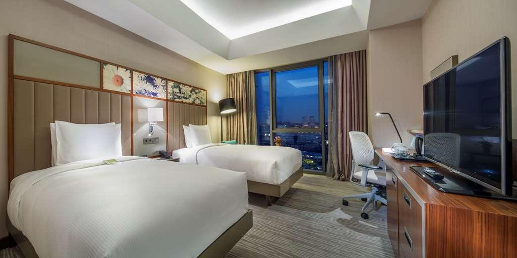 Hotel Hilton Garden Atatürk Airport 4*