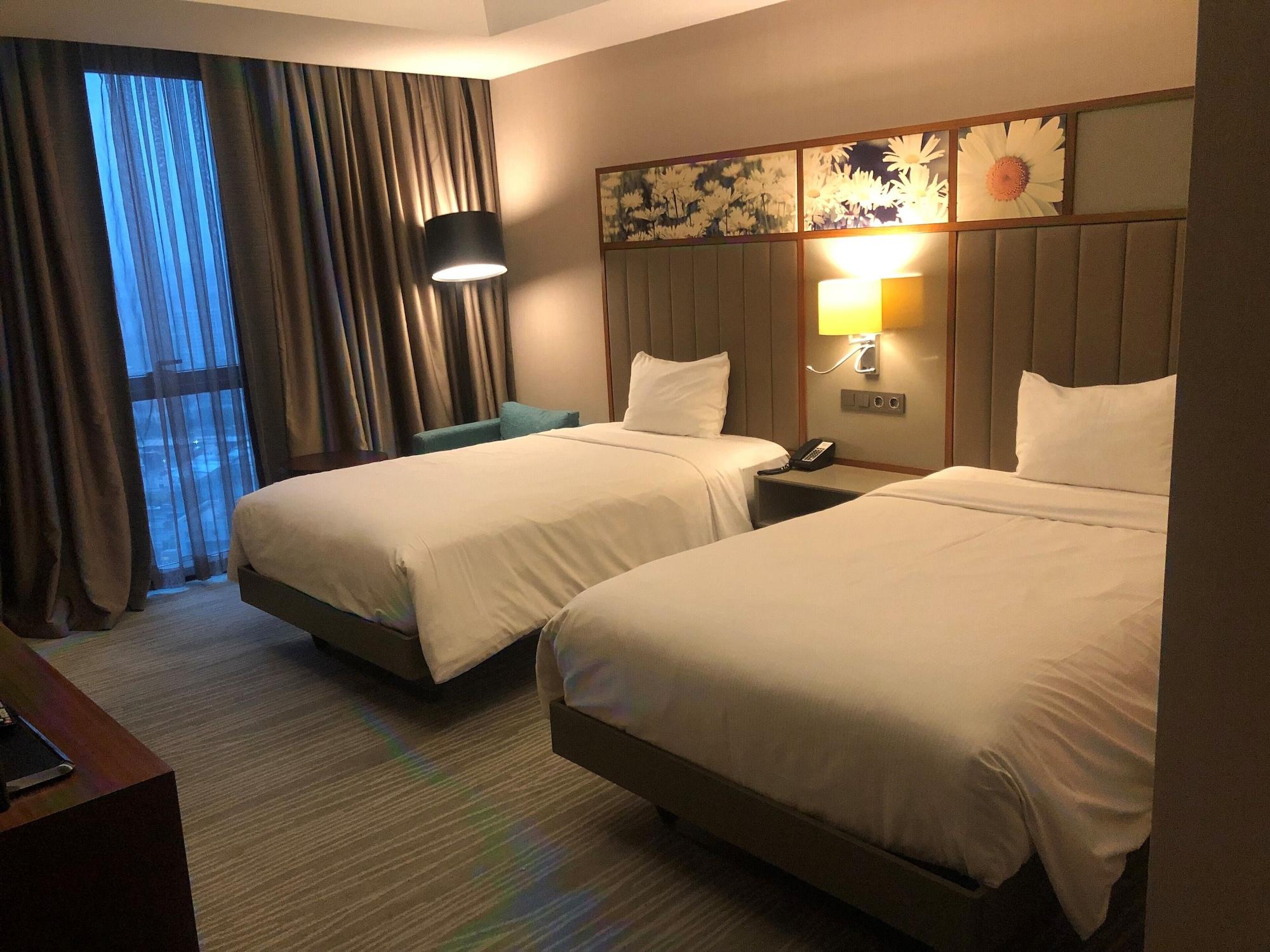 Отель Hilton Garden Atatuerk Airport