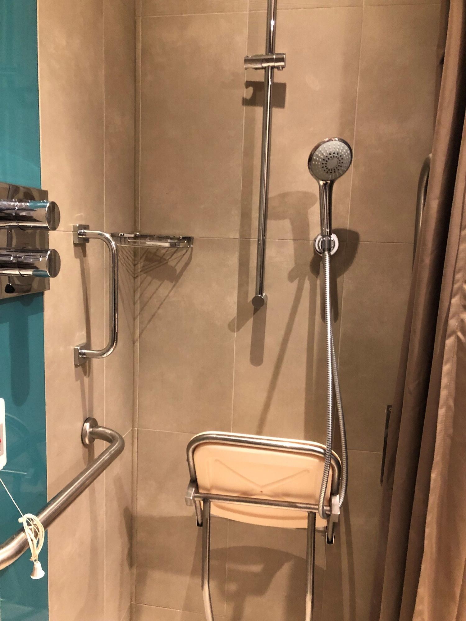 Отель Hilton Garden Atatuerk Airport