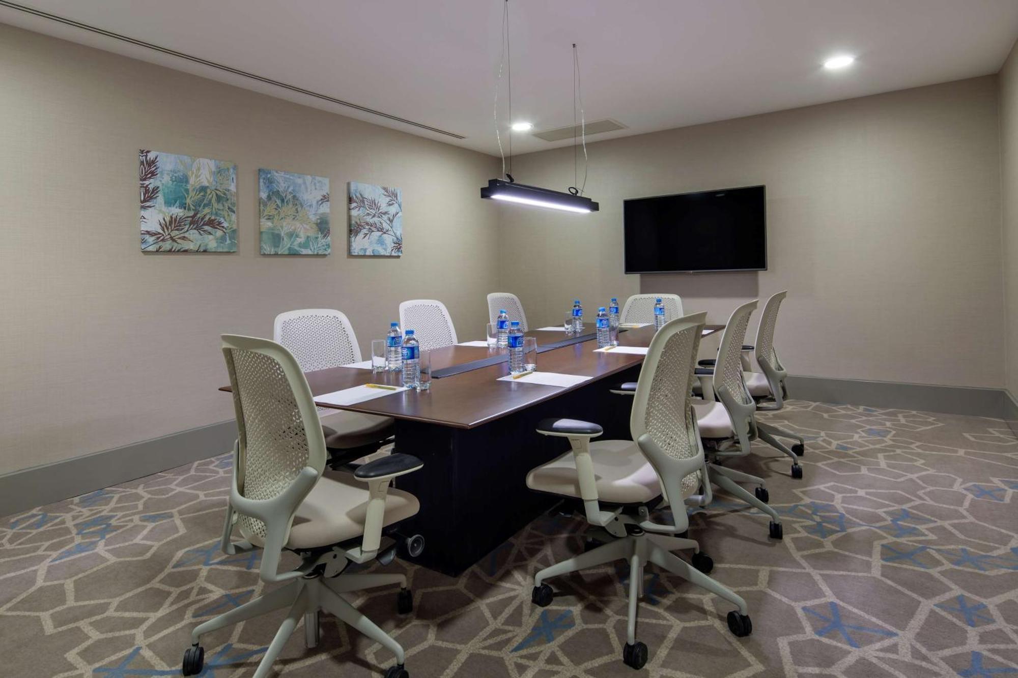 Hilton Garden Atatuerk Airport 4* Стамбул