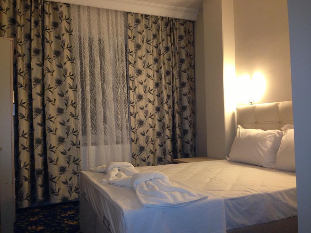 Отель Hilton Garden Atatuerk Airport Стамбул